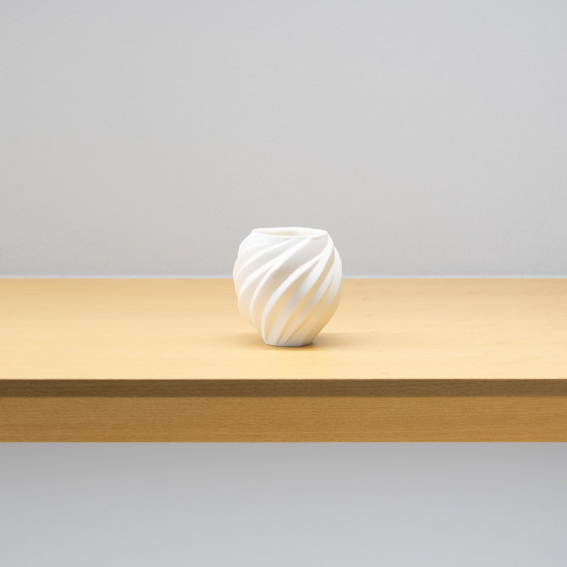 <tc>Nami Takahashi / White Sake Cup</tc>