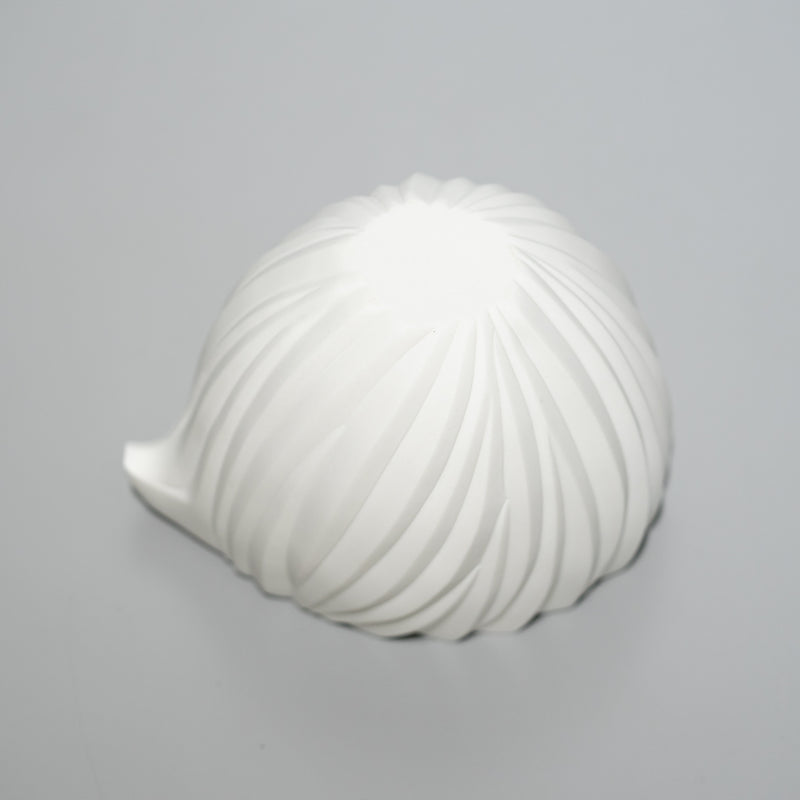 <tc>Nami Takahashi / White Sake Server</tc>