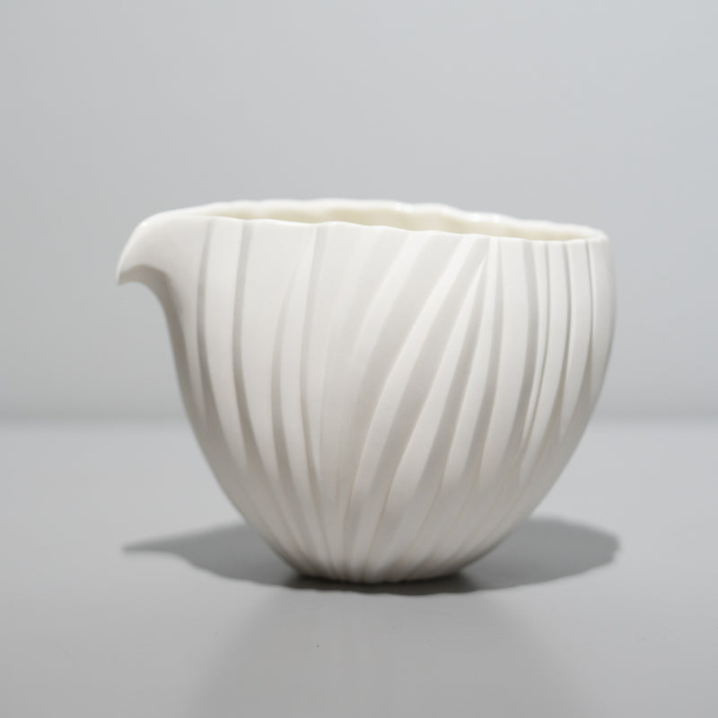 <tc>Nami Takahashi / White Sake Server</tc>