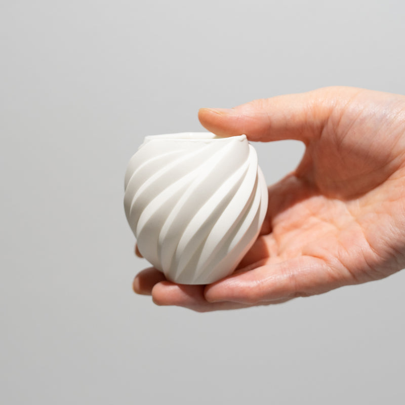 <tc>Nami Takahashi / White Sake Cup</tc>
