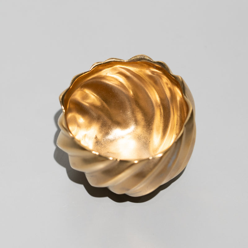 高橋奈己 / 金彩盃（一点物） – HULS GALLERY TOKYO | 現代工芸ギャラリー