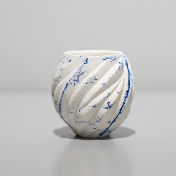 <tc>Nami Takahashi / White Sake Cup with Gosu</tc>