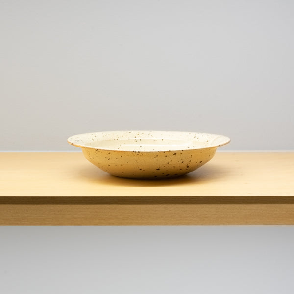 中里太亀 / 粉引深皿 – HULS GALLERY TOKYO | 現代工芸ギャラリー