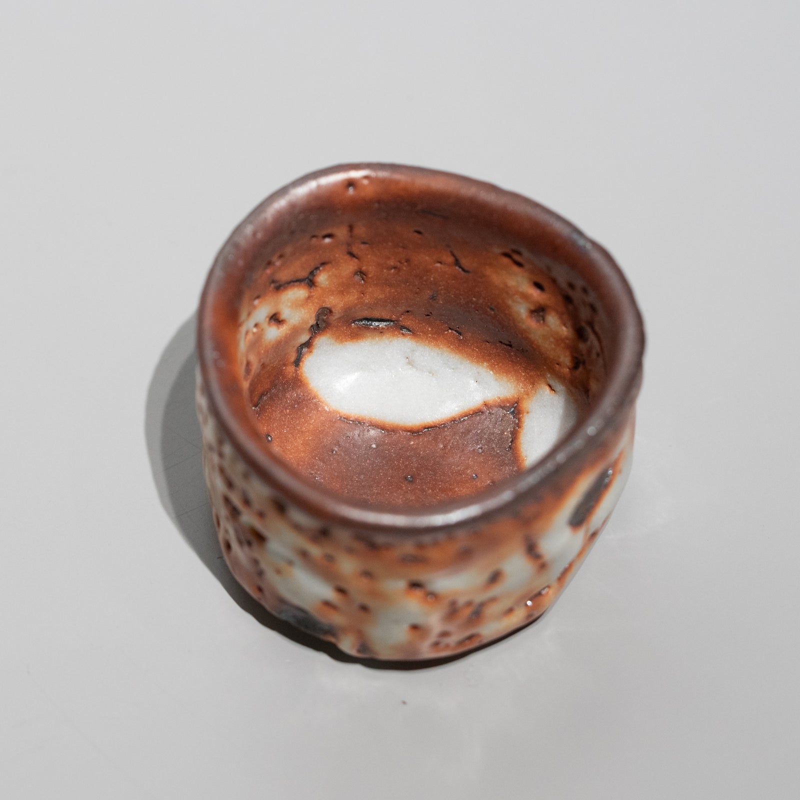 加藤亮太郎 / 鼠志野酒呑（一点物） – HULS GALLERY TOKYO | 現代工芸