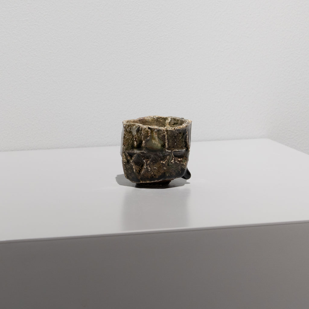 今西公彦 /黒丹波刳貫酒呑（一点物） – HULS GALLERY TOKYO | 現代工芸