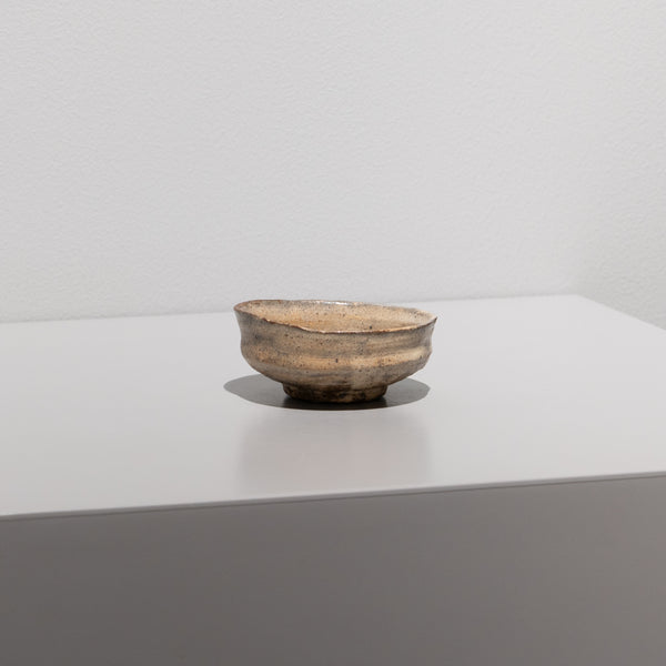 坂倉新兵衛 / 大道粉引酒盃（一点物） – HULS GALLERY TOKYO | 現代