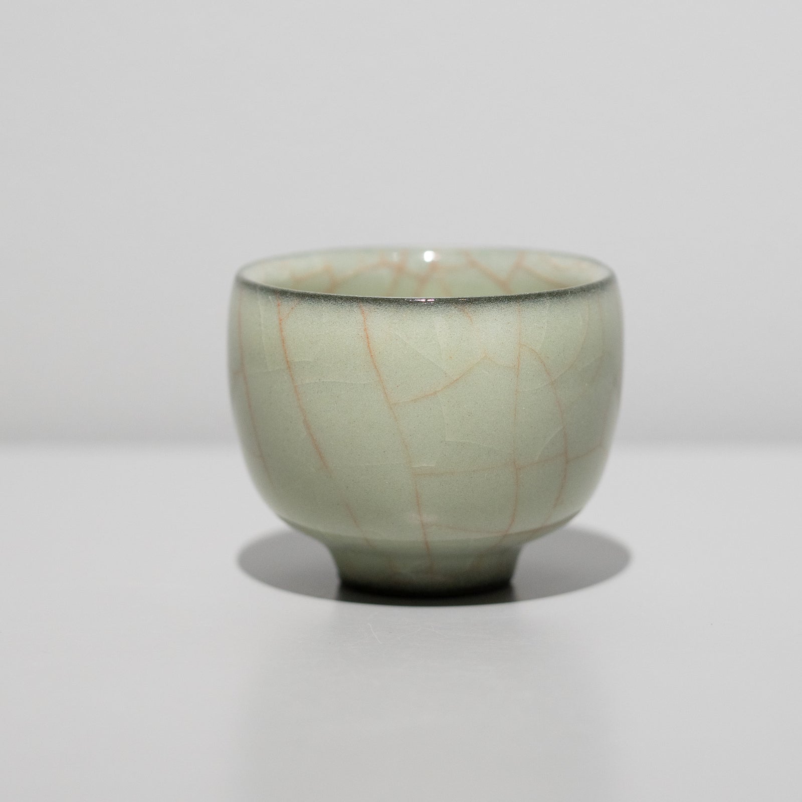 木村展之 ぐい呑 陶芸 陶器 共箱　一点物 木村展之 / 米色瓷ぐい呑（一点物） – HULS GALLERY TOKYO | 現代工芸