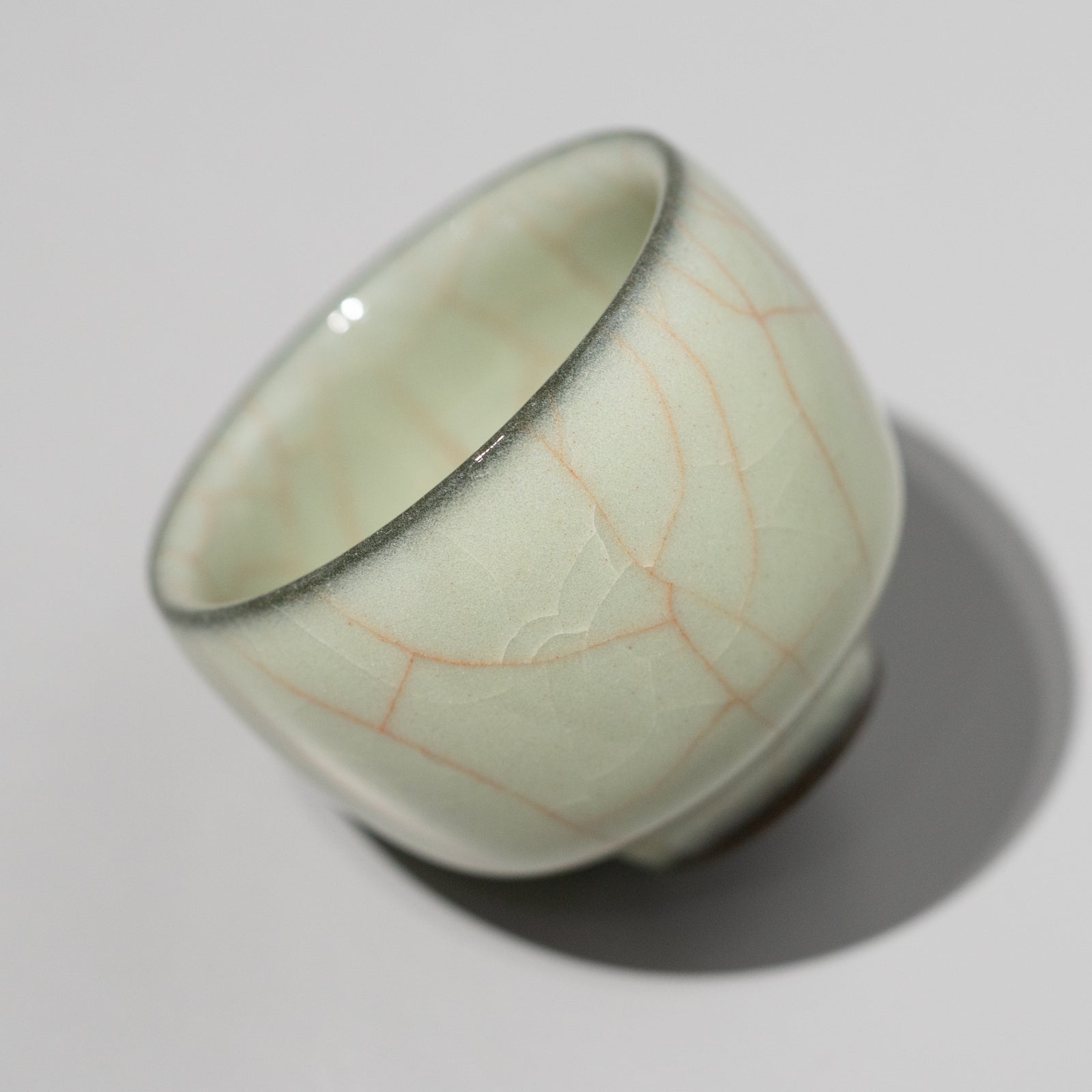 木村展之 / 米色瓷ぐい呑（一点物） – HULS GALLERY TOKYO | 現代工芸
