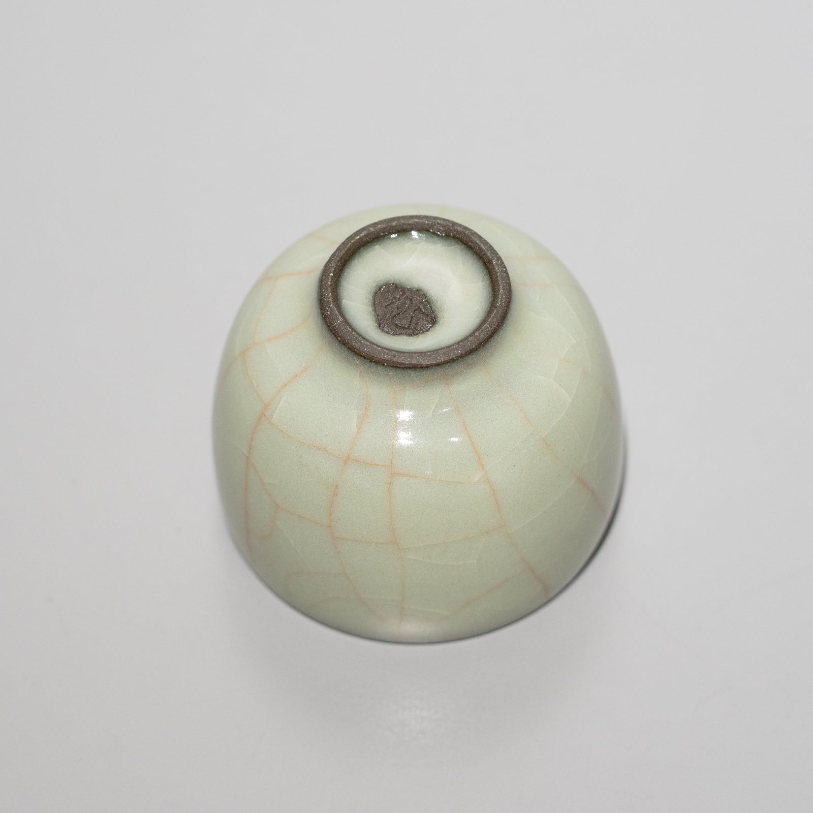 木村展之 / 米色瓷ぐい呑（一点物） – HULS GALLERY TOKYO | 現代工芸