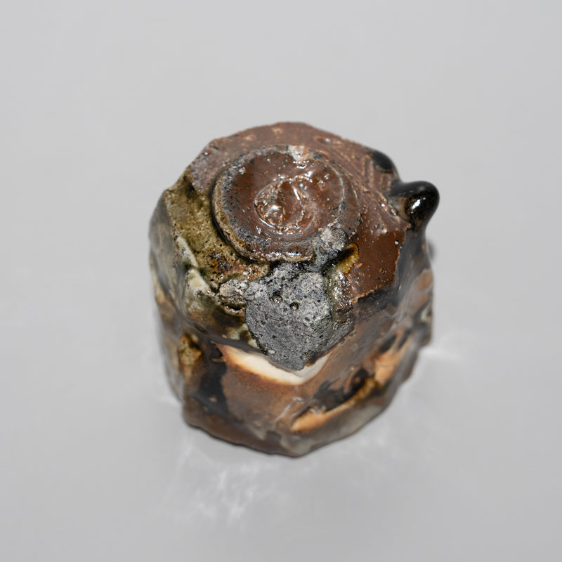 今西公彦 /黒丹波刳貫酒呑（一点物） – HULS GALLERY TOKYO | 現代工芸