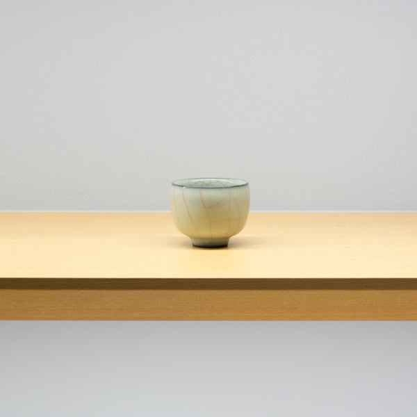木村展之 / 米色瓷ぐい呑（一点物） – HULS GALLERY TOKYO | 現代工芸