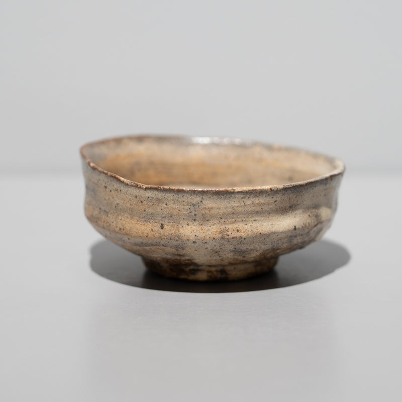 坂倉新兵衛 / 大道粉引酒盃（一点物） – HULS GALLERY TOKYO | 現代