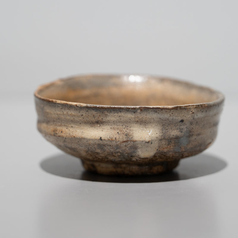 坂倉新兵衛 / 大道粉引酒盃（一点物） – HULS GALLERY TOKYO | 現代