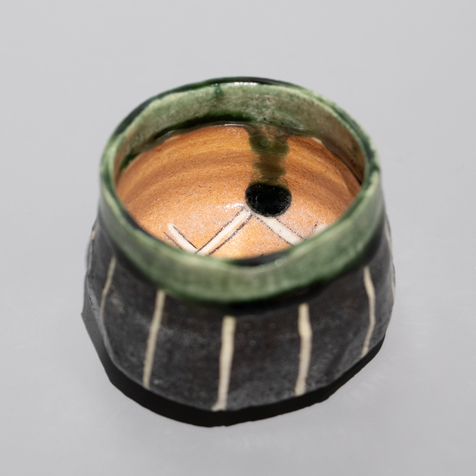 澤克典 / 織部 ぐい呑（一点物） – HULS GALLERY TOKYO | 現代工芸