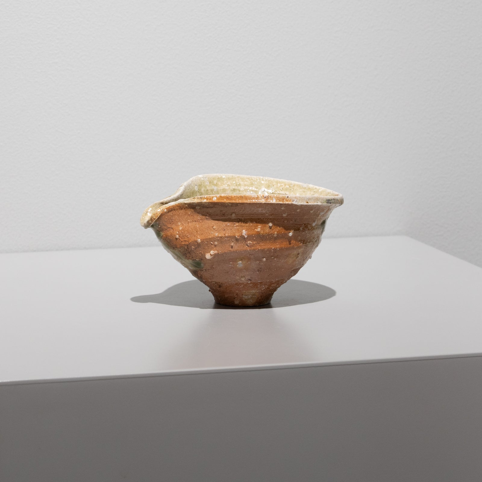 辻村塊 / 伊賀片口（一点物） – HULS GALLERY TOKYO | 現代工芸ギャラリー