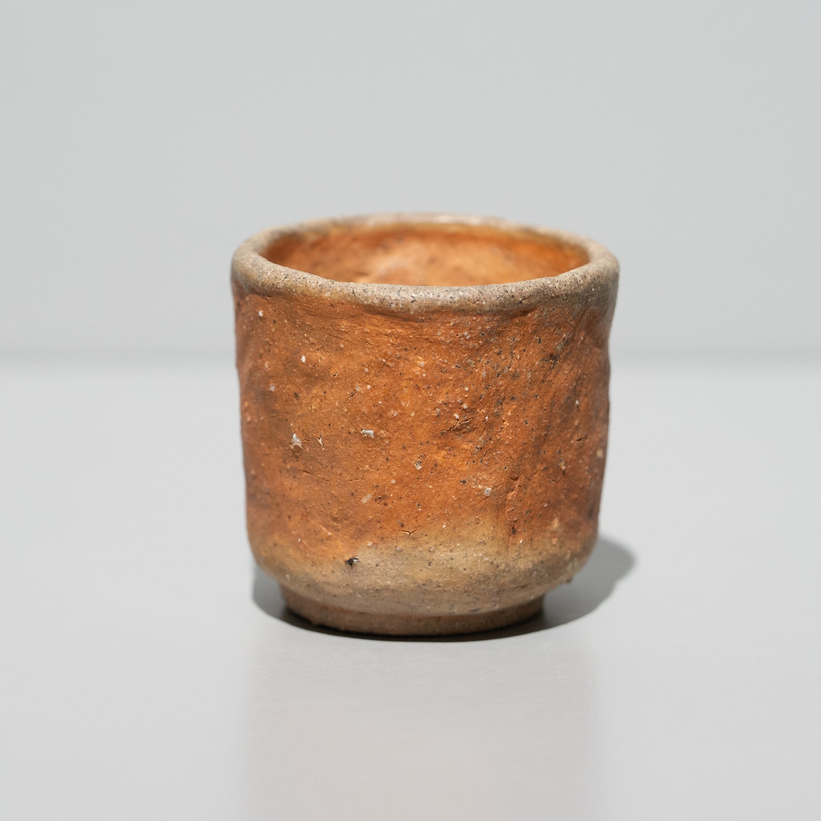谷穹 / 信楽 盃（一点物） – HULS GALLERY TOKYO | 現代工芸ギャラリー