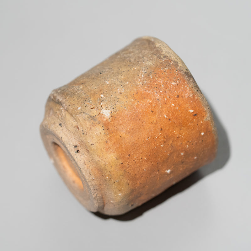 信楽焼　ぐい呑み　奥田叡山窯　天笙地鼓 谷穹 / 信楽 盃（一点物） – HULS GALLERY TOKYO | 現代工芸ギャラリー
