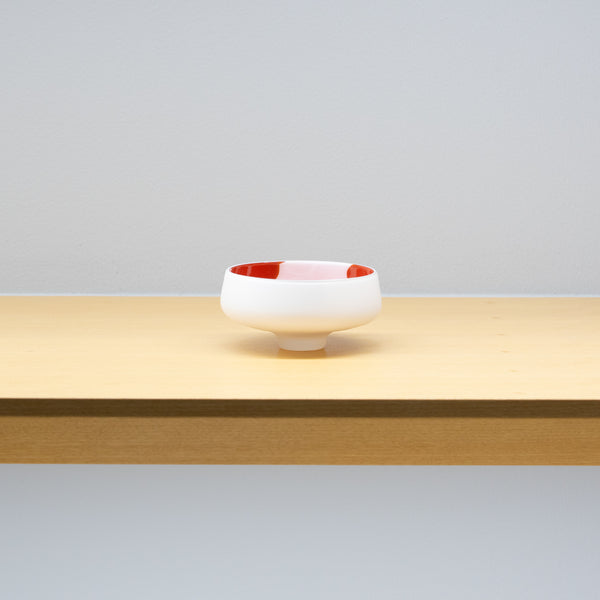 <tc>Ryo Sekino / White and Red Shallow Sake Cup B</tc>