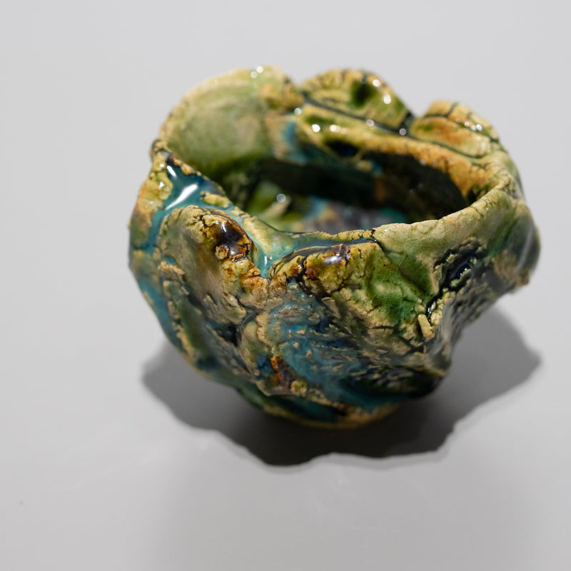 福島一紘 織部ぐい呑み 酒器展】福島一紘 / 織部ぐい呑（一点物） – HULS GALLERY TOKYO