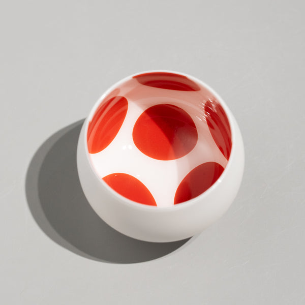 <tc>Ryo Sekino / White and Red Round Sake Cup A</tc>