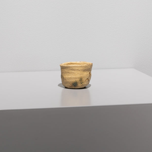 西岡悠 / 黄瀬戸ぐい呑（一点物） – HULS GALLERY TOKYO | 現代工芸