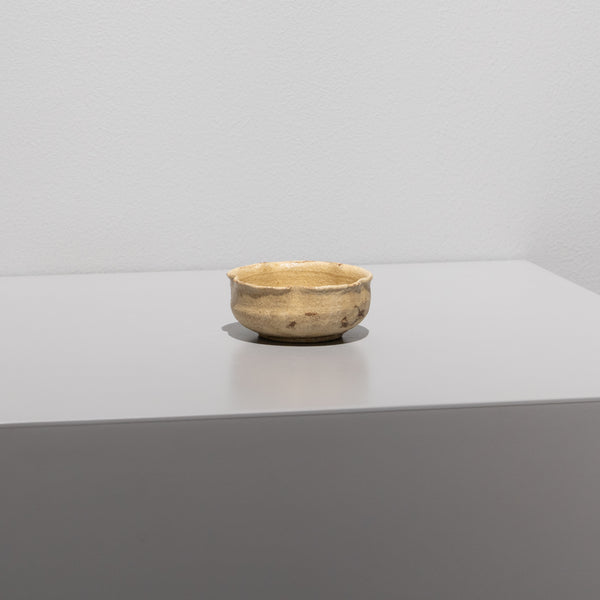 西岡悠 / 黄瀬戸輪花盃（一点物） – HULS GALLERY TOKYO | 現代工芸