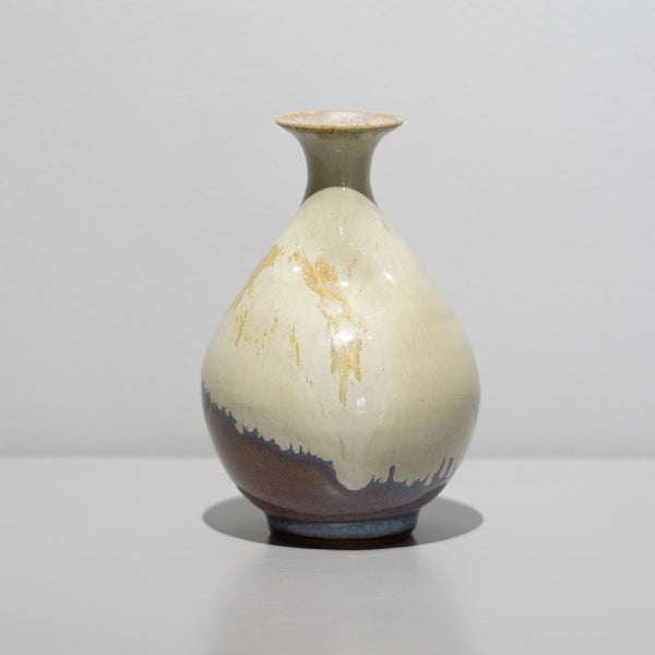 <tc>Shunkei Takatori / Tokkuri Sake Flask</tc>