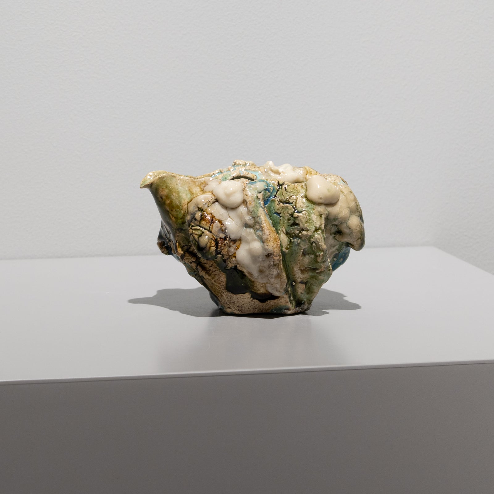 福島一紘 / 織部梅花皮手片口（一点物） – HULS GALLERY TOKYO | 現代