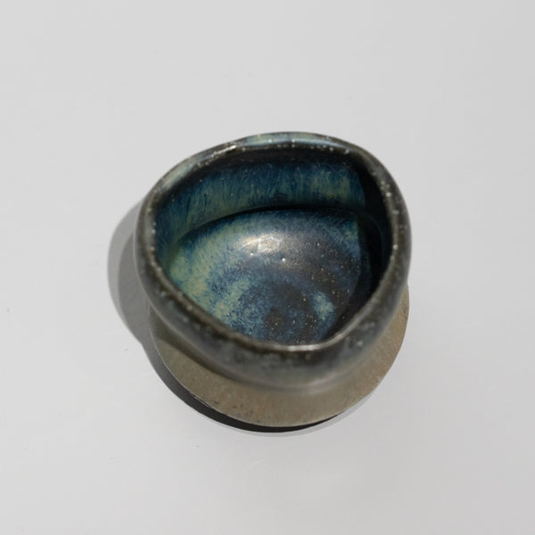 【酒器展】徳永榮二郎 / 黒有田ぐい吞（一点物）