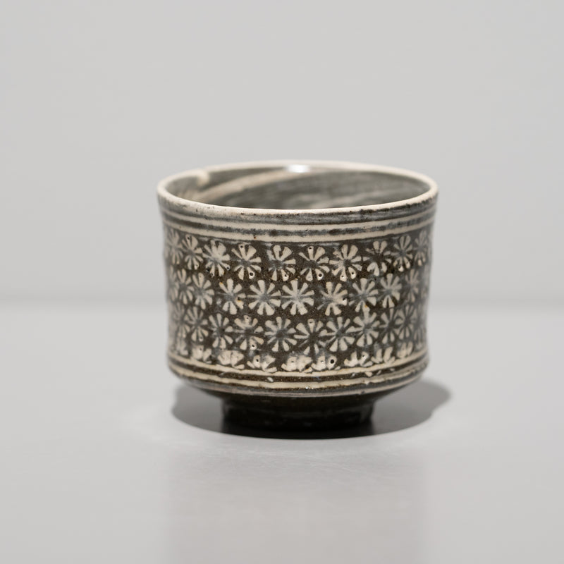 中里太亀 / 三島ぐい呑（一点物） – HULS GALLERY TOKYO | 現代工芸