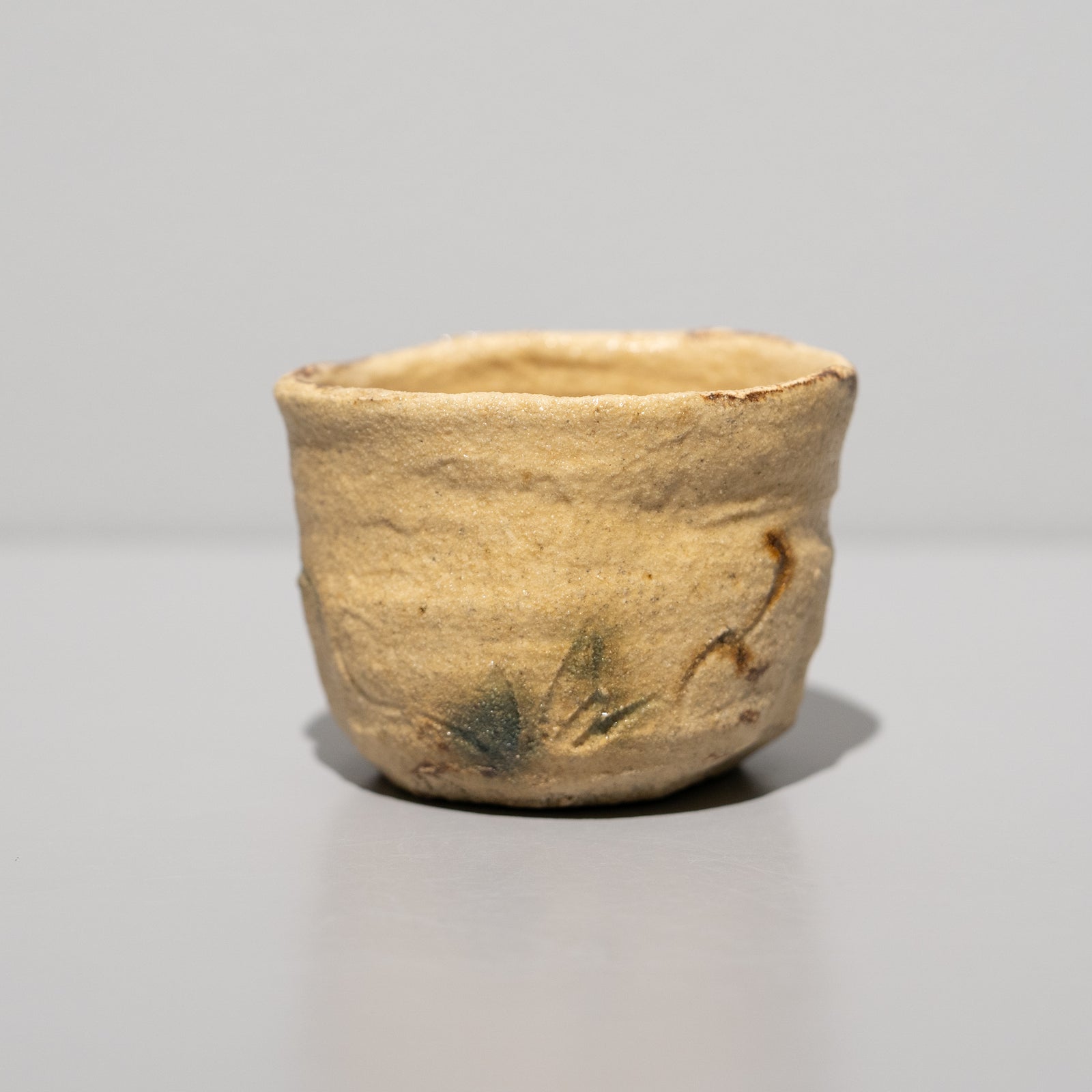 西岡悠 / 黄瀬戸ぐい呑（一点物） – HULS GALLERY TOKYO | 現代工芸