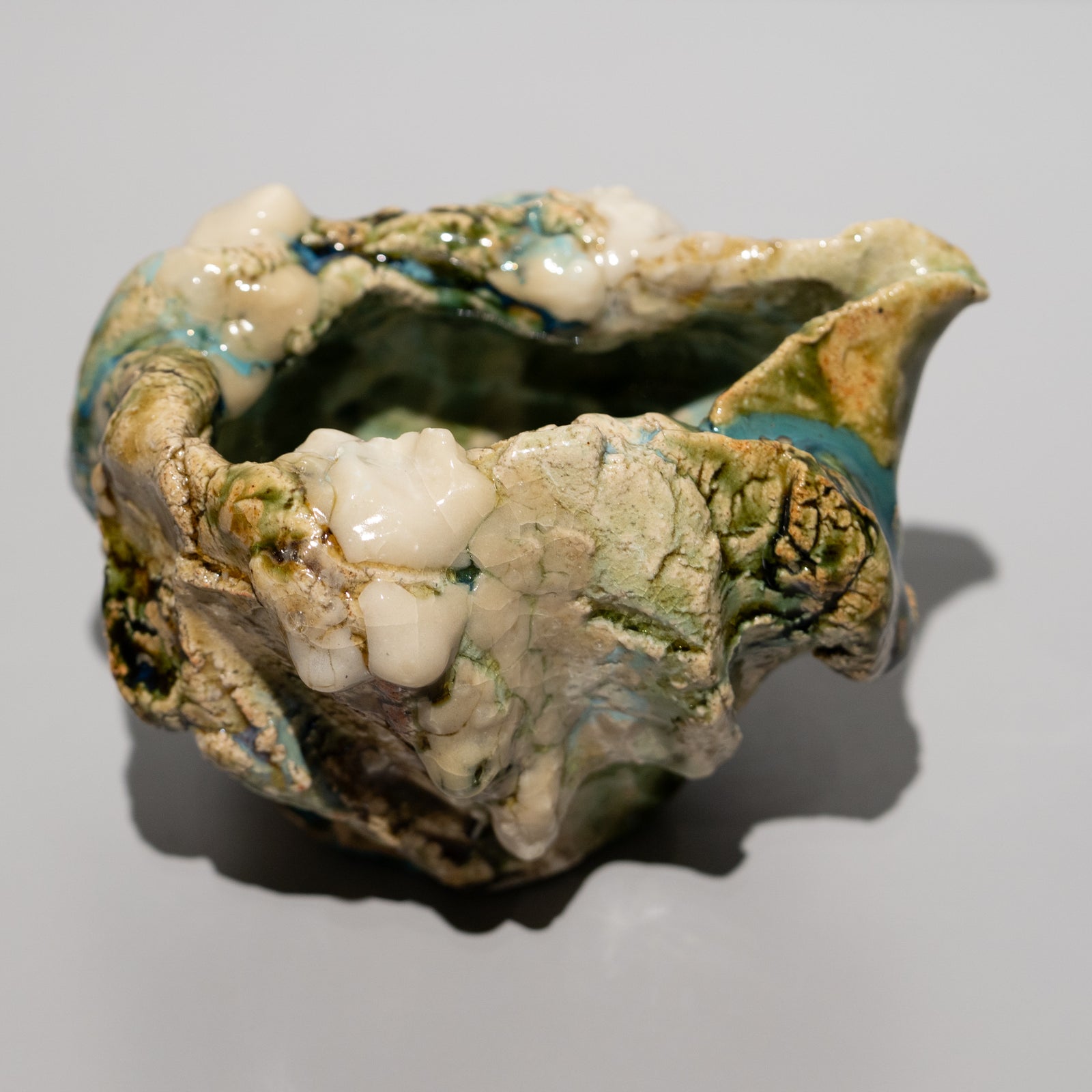 福島一紘 / 織部梅花皮手片口（一点物） – HULS GALLERY TOKYO | 現代