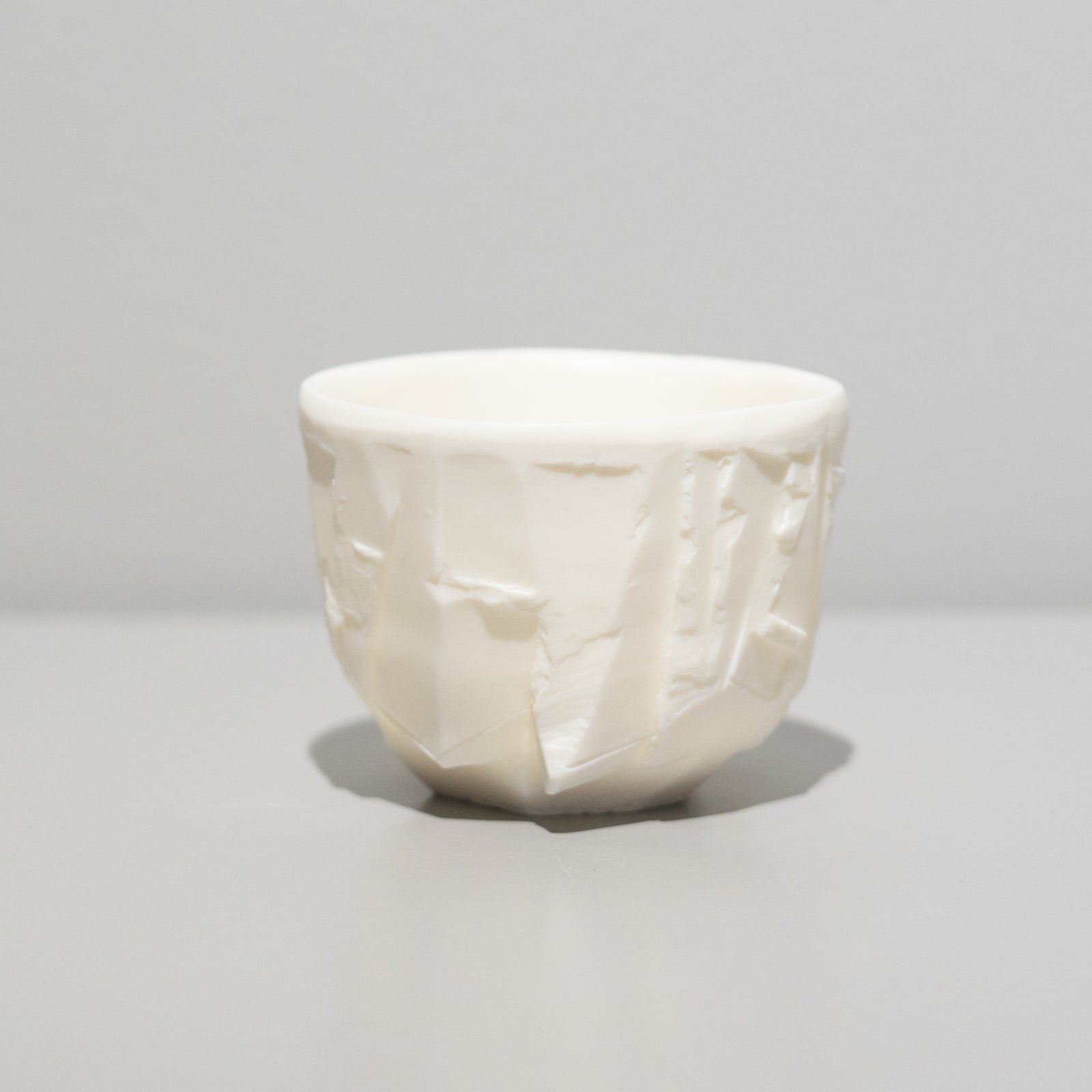 藤田祥 / 白備前ぐい吞（一点物） – HULS GALLERY TOKYO | 現代工芸