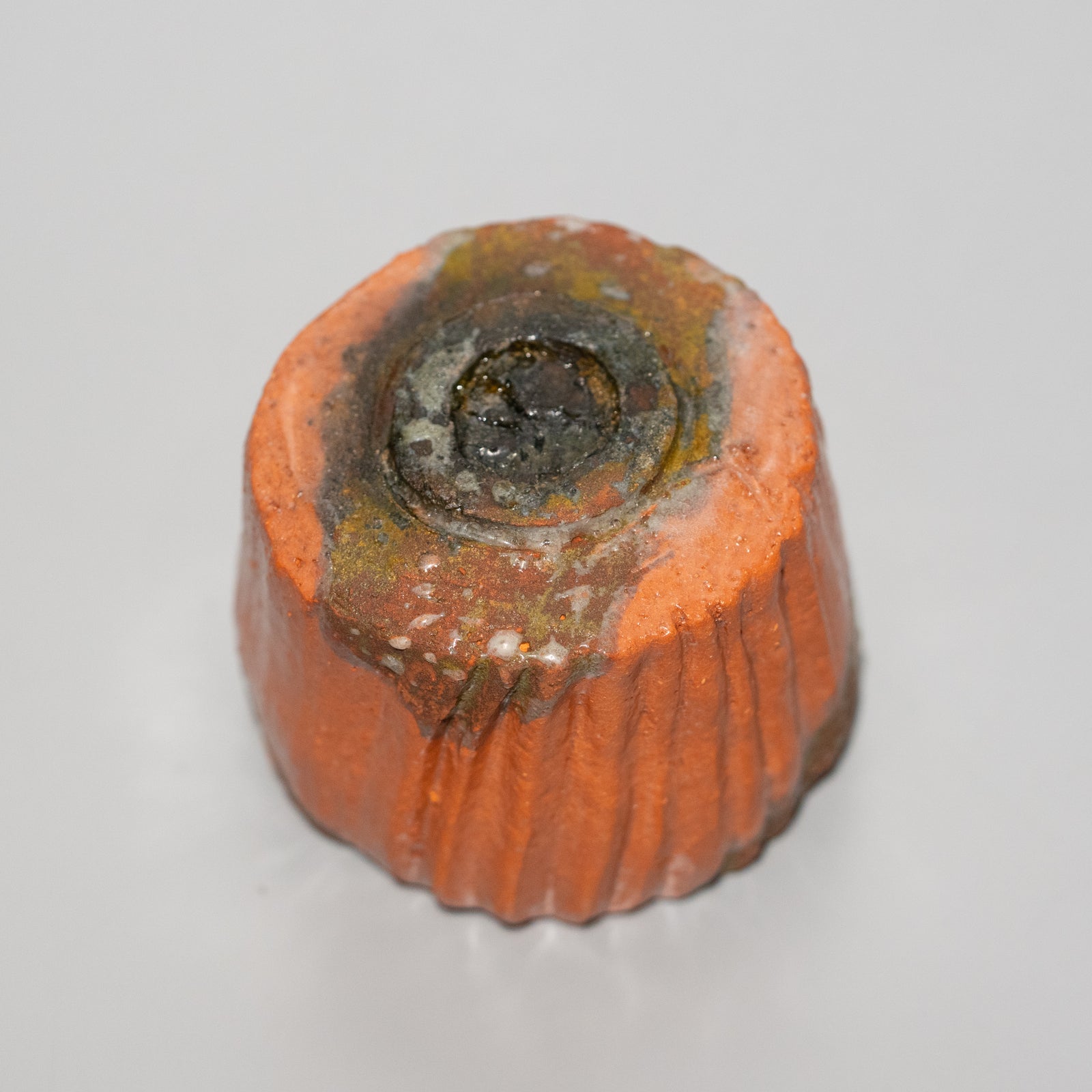 柳下季器 / 赤ぐい吞（一点物） – HULS GALLERY TOKYO | 現代工芸