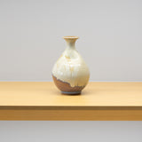 <tc>Shunkei Takatori / Tokkuri Sake Flask</tc>