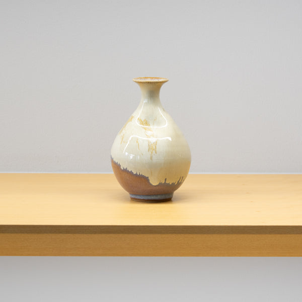 <tc>Shunkei Takatori / Tokkuri Sake Flask</tc>