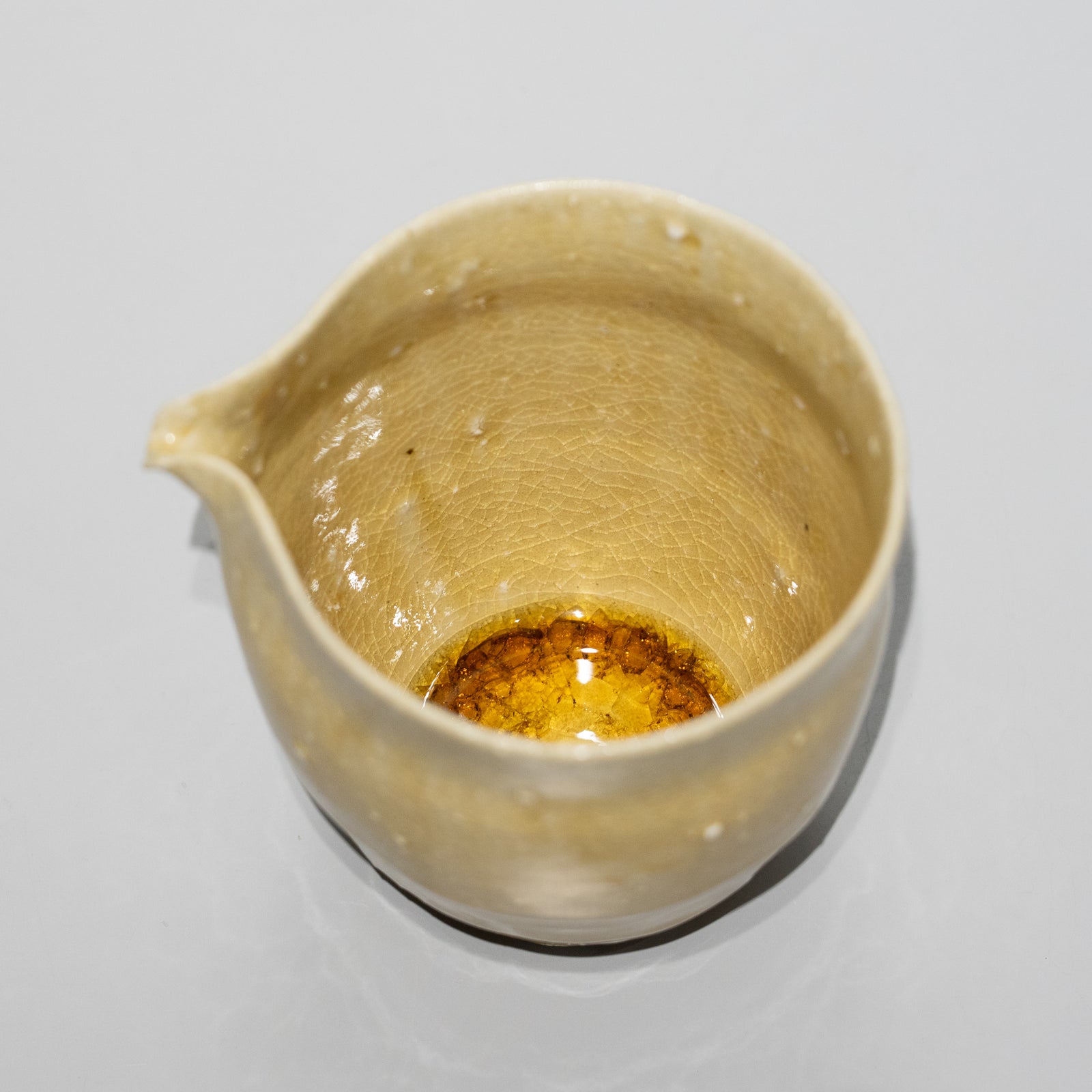 森本仁 / 黄灰釉 片口（一点物） – HULS GALLERY TOKYO | 現代工芸