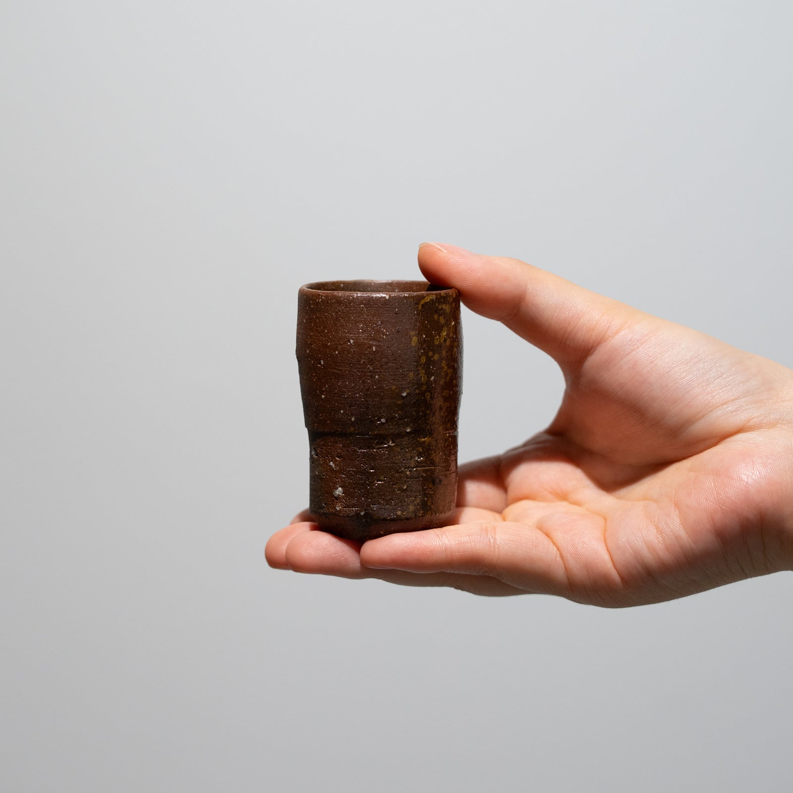 森本仁 / 備前ぐい吞 高（一点物） – HULS GALLERY TOKYO | 現代工芸