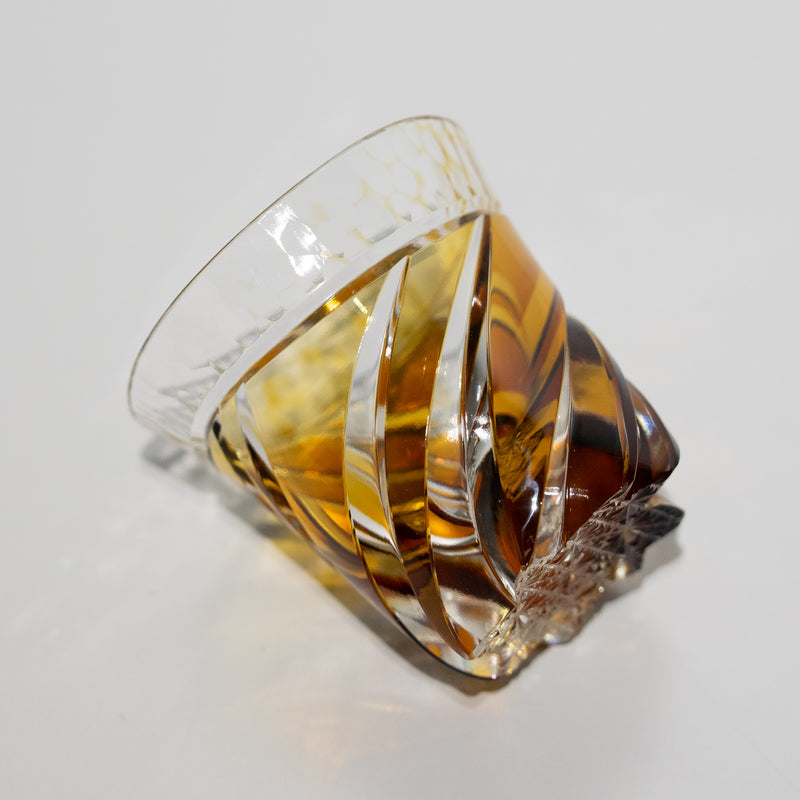 <tc>Ikuko Ogawa / Tenkai Sake Cup (Amber)</tc>