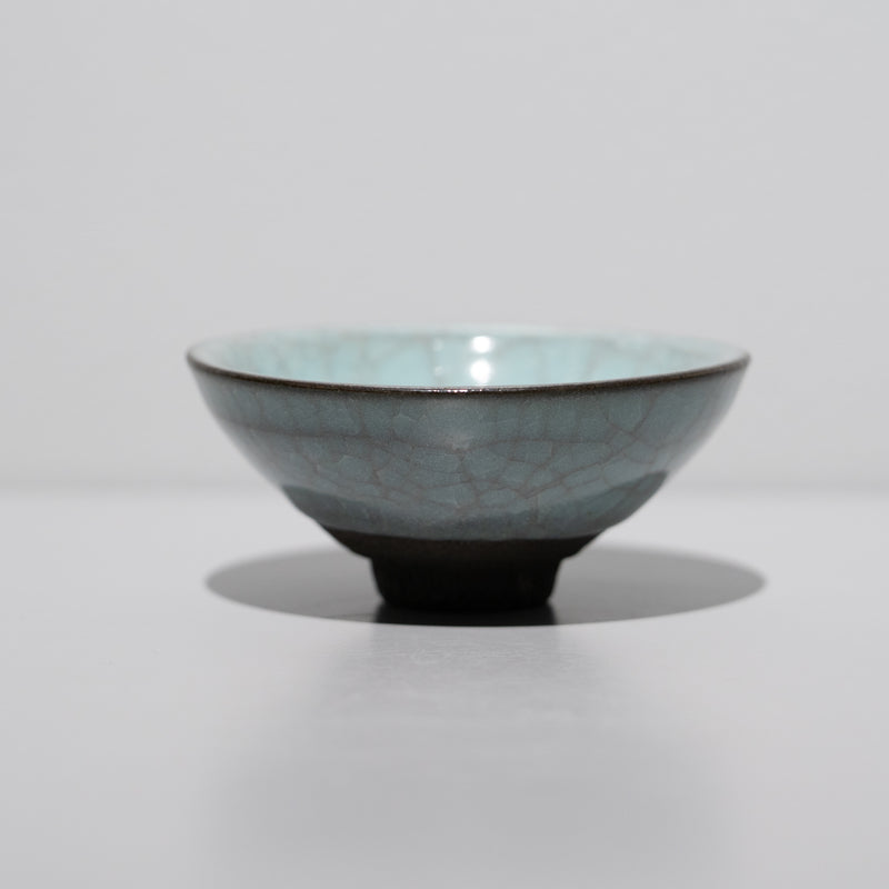 木村展之 ぐい呑 陶芸 陶器 共箱　一点物 木村展之 / 粉青瓷ぐい呑 B（一点物） – HULS GALLERY TOKYO | 現代