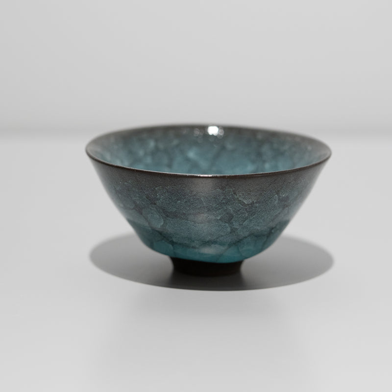 <transcy>Takeshi Imaizumi / Jade Blue Celadon Sake Cup</transcy>