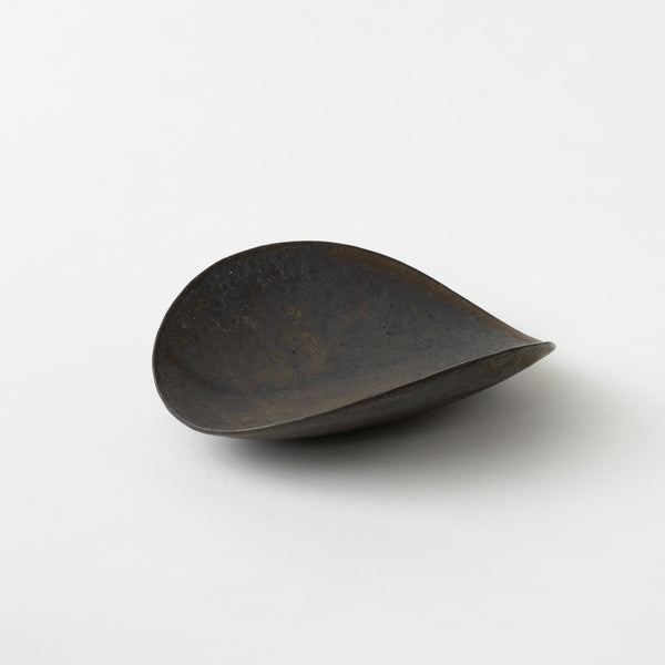 <transcy>Hideki Yamamoto / Deep Black Glaze Plate(Mukouduke)</transcy>