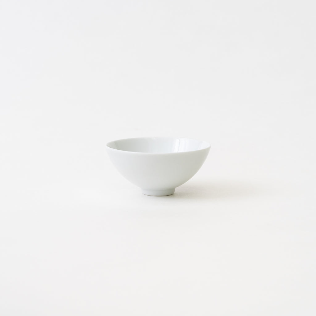 白磁（石灰釉）平盃（深） – HULS GALLERY TOKYO | 現代工芸ギャラリー