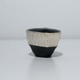 <tc>Ryosuke Ando / Square Sake Cup (Silver / Black Clay)</tc>