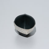 <tc>Ryosuke Ando / Square Sake Cup (Silver / Black Clay)</tc>