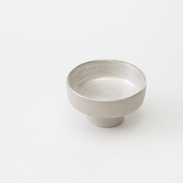 <transcy>Seiji Ito / Tea Cup White (Inner silver)</transcy>