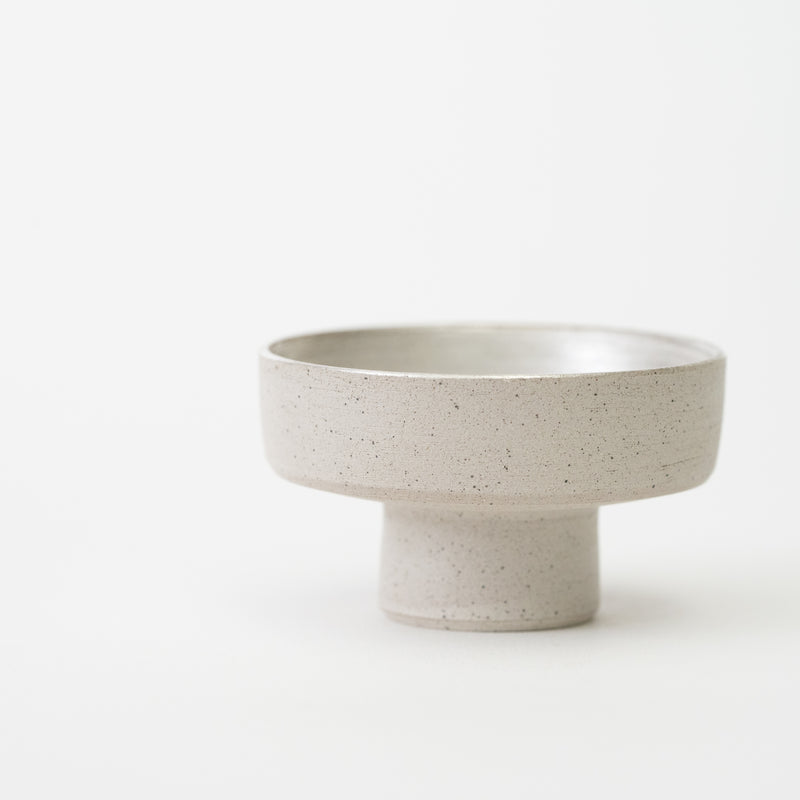 <transcy>Seiji Ito / Tea Cup White (Inner silver)</transcy>
