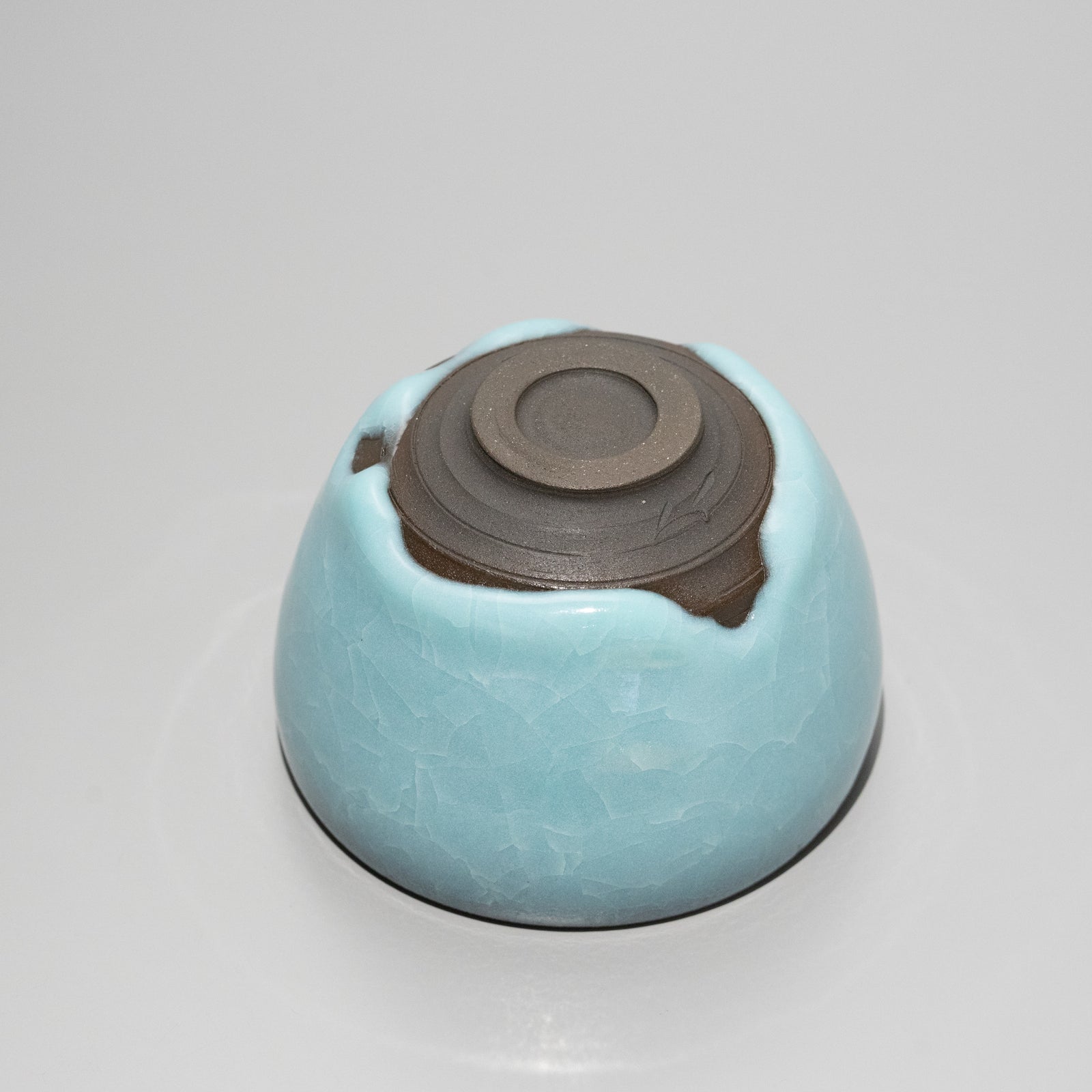 今泉毅 / 青瓷茶碗（一点物） – HULS GALLERY TOKYO | 現代工芸