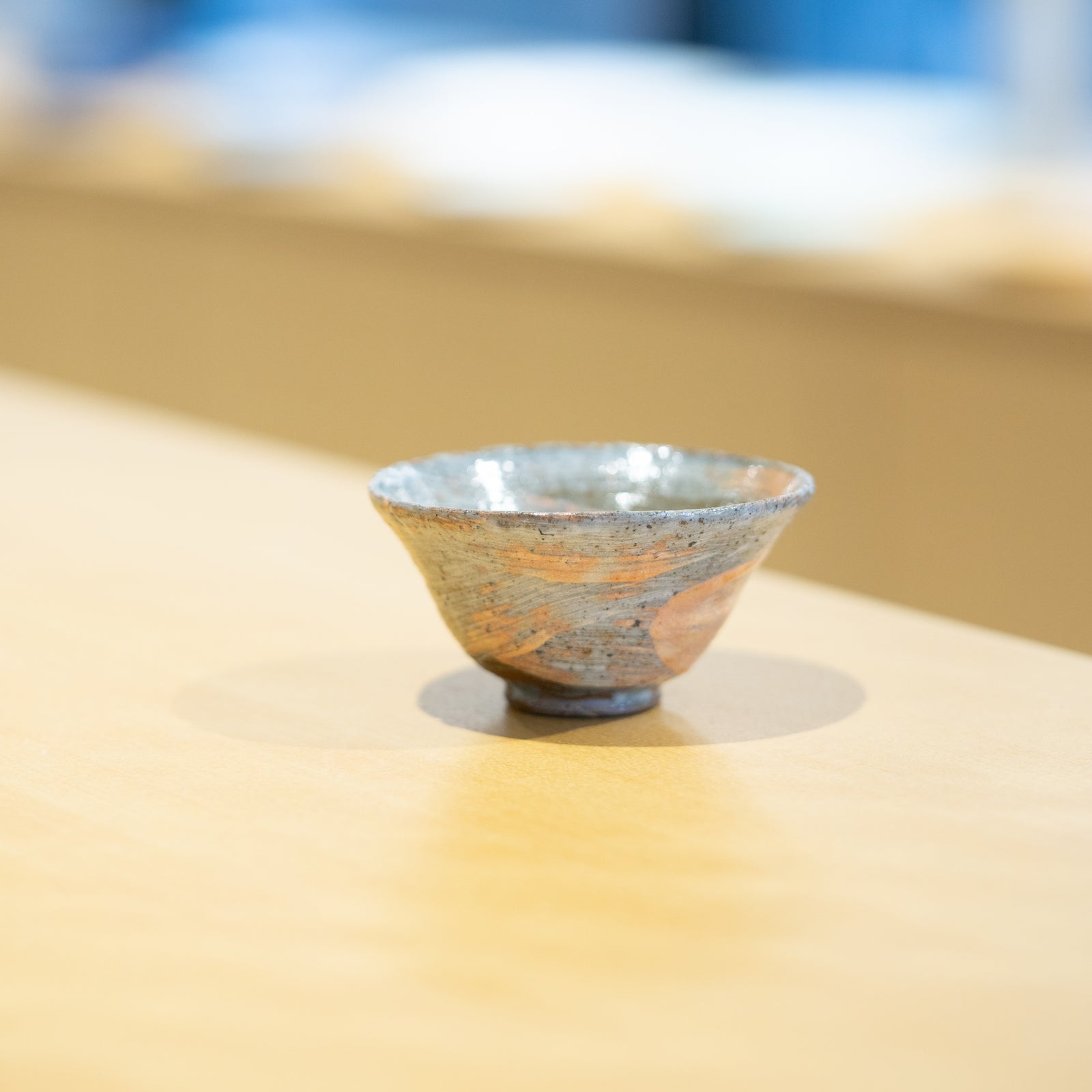 坂倉正紘 / 台ノ土酒盃 刷毛目（一点物） – HULS GALLERY TOKYO | 現代