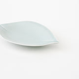 <transcy>Leaf Plate / Nabeshima Matte Blue</transcy>